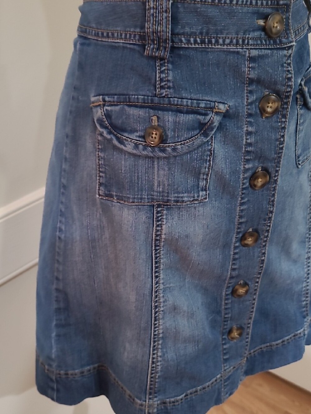 Talbots Blue Denim Button-Front A-Line Skirt - 8P - Picture 3 of 7